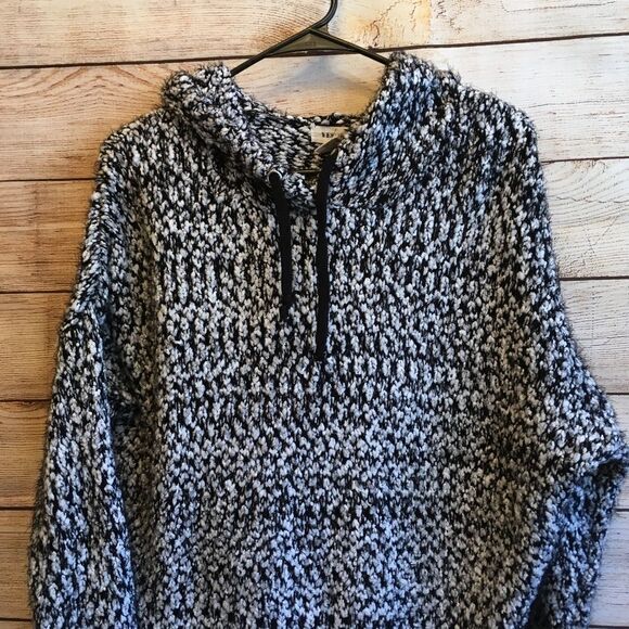 YES LOLA BLACK AND WHITE HOODED SWEATER‎ - Picture 2 of 6